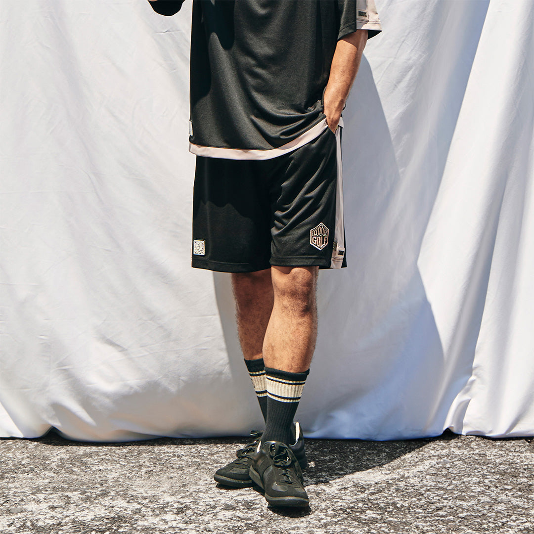 Spread Side Line Shorts