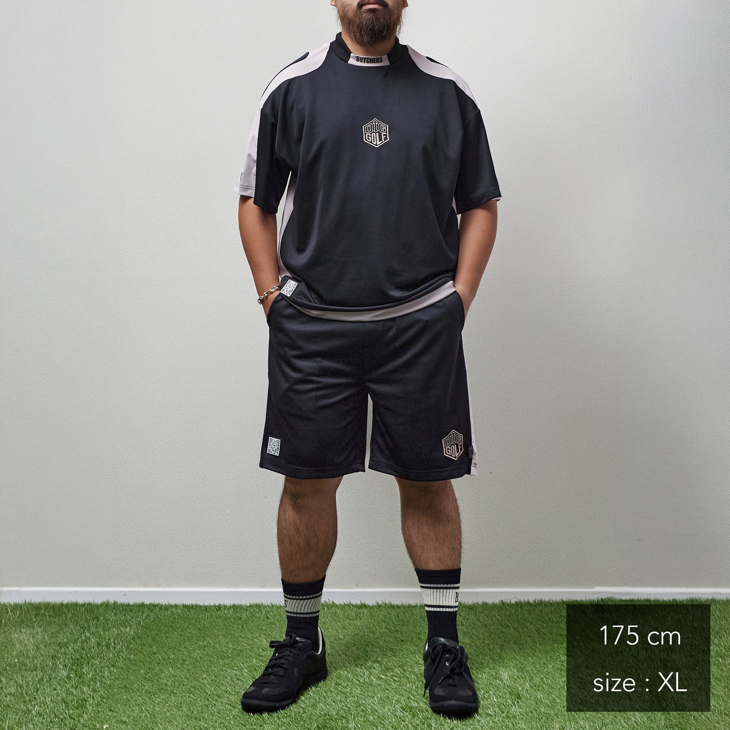 Spread Side Line Shorts