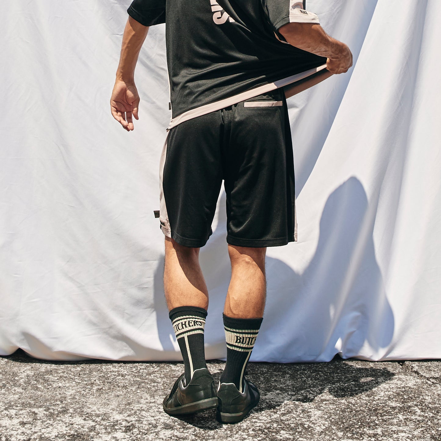 Spread Side Line Shorts