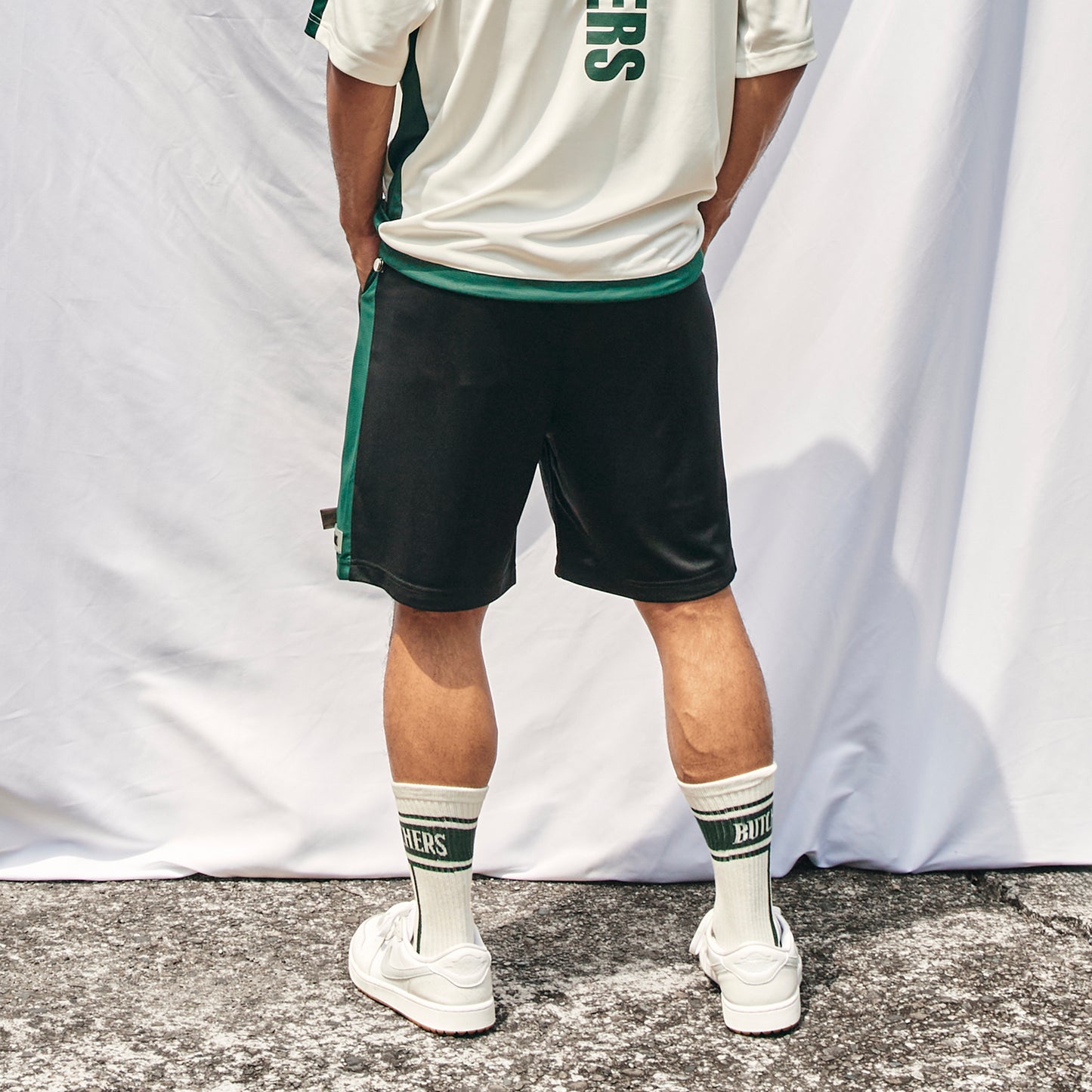 Spread Side Line Shorts