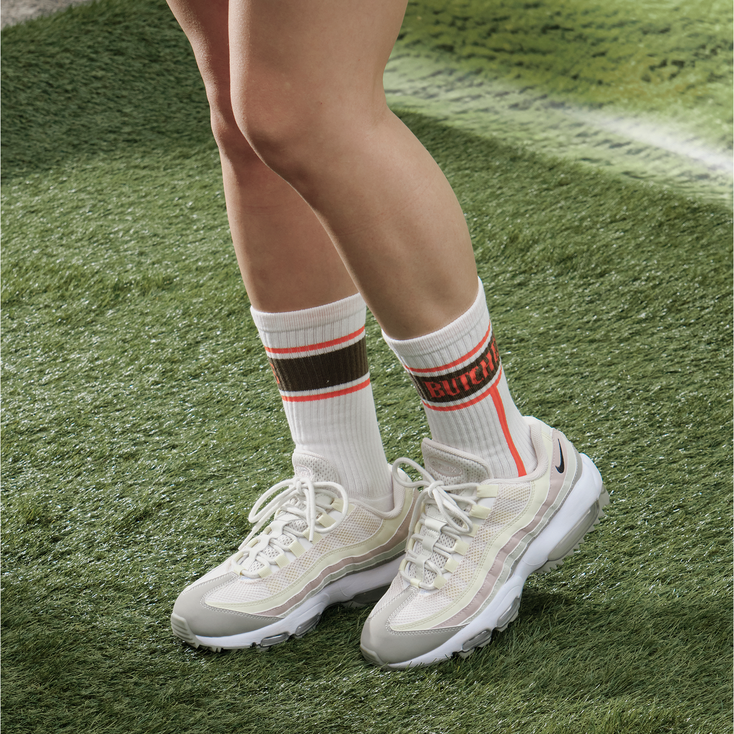 High twist Pile Out Line Socks