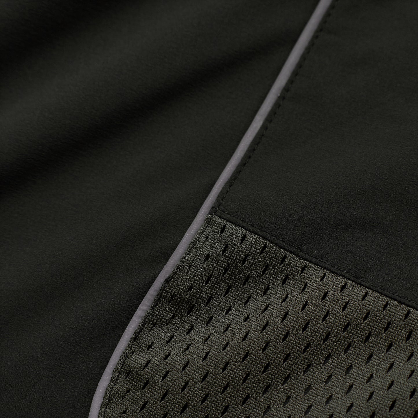 Mesh Pockets Reflector SRT