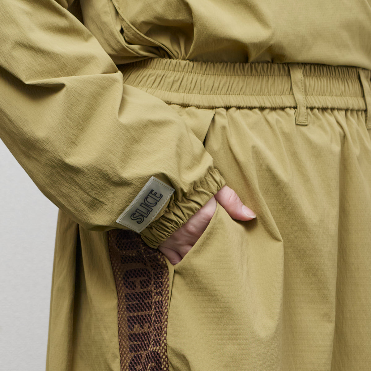 Stretch Back Pleats S/Mesh SK
